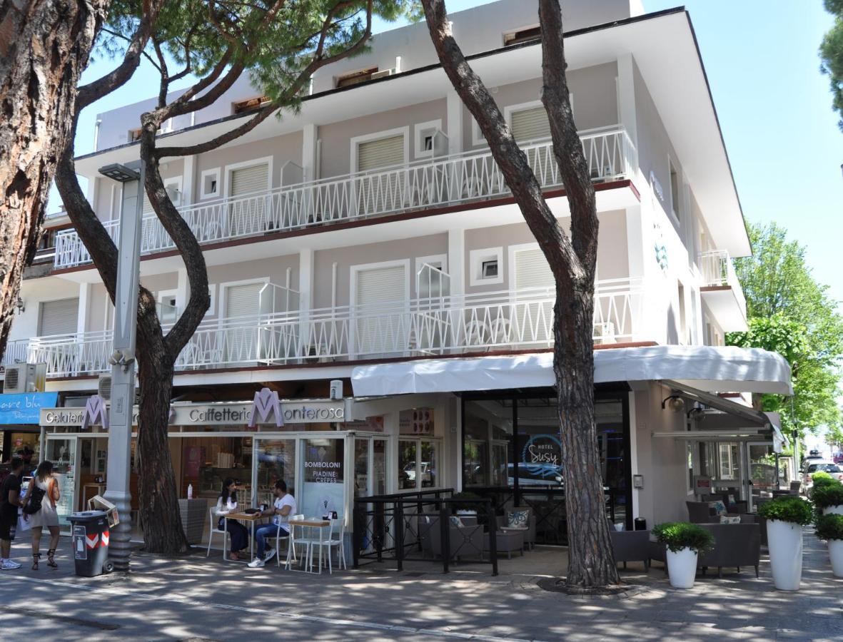 Susy - Ambienti Rinnovati - Direttamente Su Viale Dante E A Due Passi Dal Mare Hotel 2*