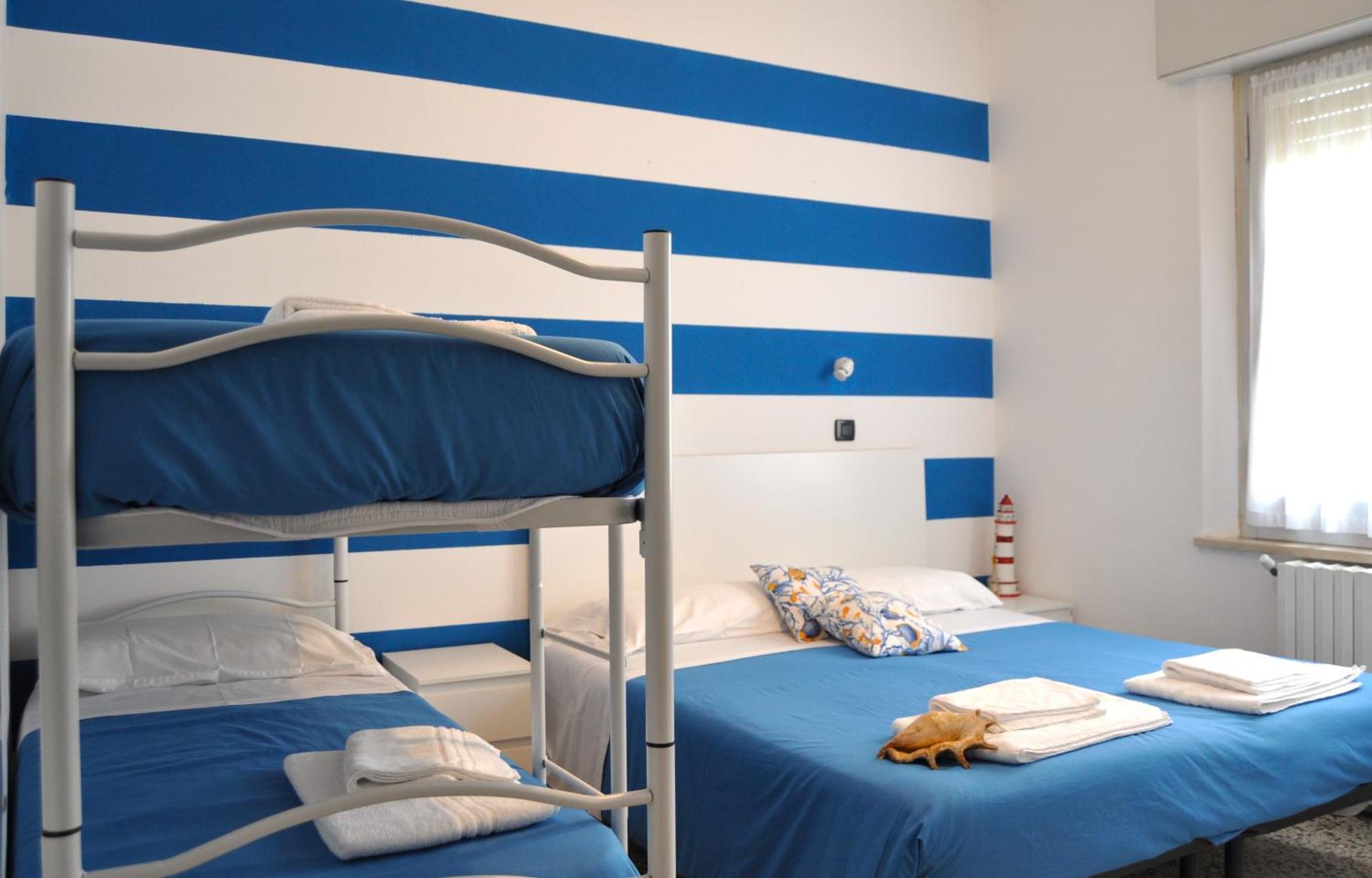 Susy - Ambienti Rinnovati - Direttamente Su Viale Dante E A Due Passi Dal Mare Hotel